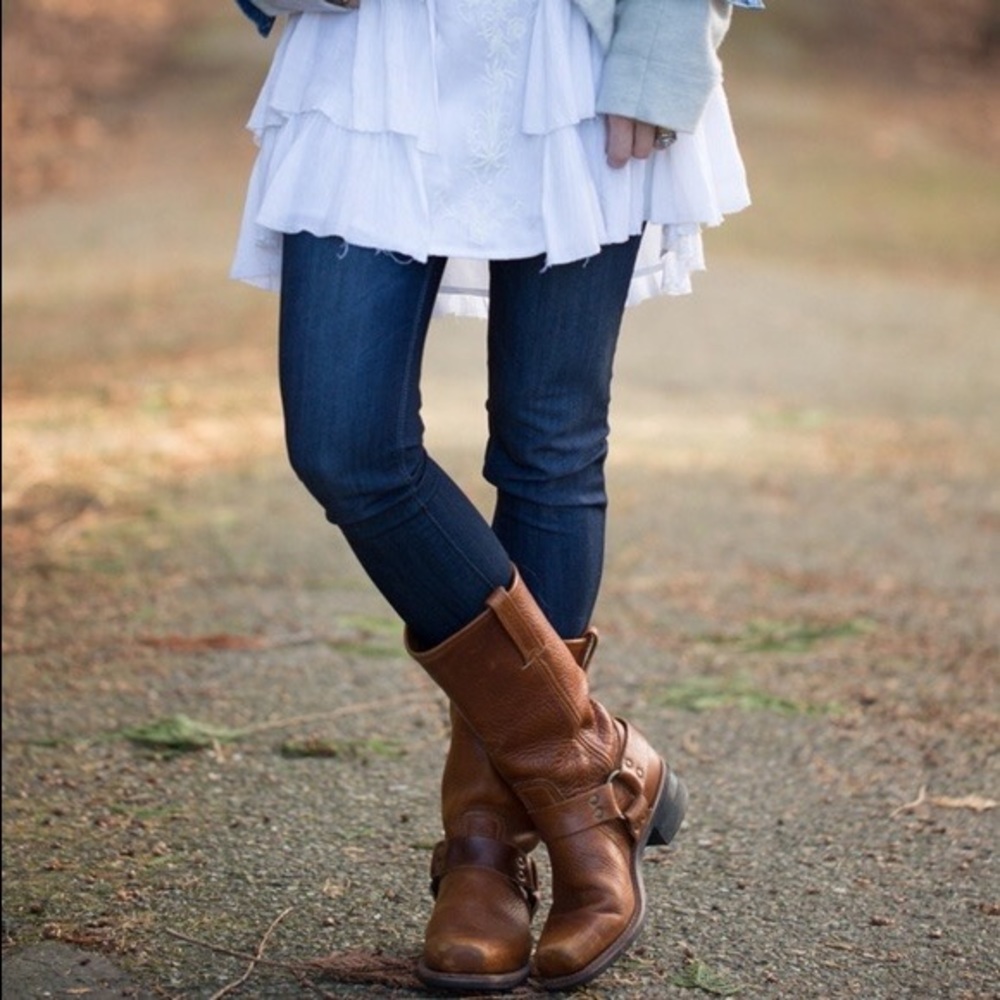 Frye Harness 12R White Distressed Biker Calf Boots - Picture 16 of 16